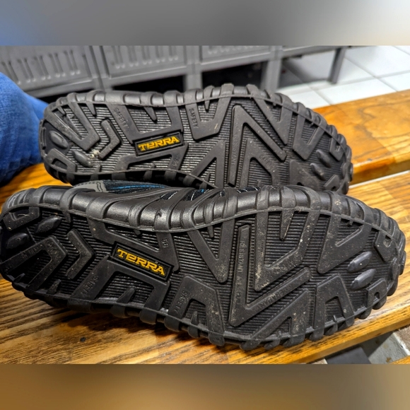 Safety shoes - Picture 3 of 6